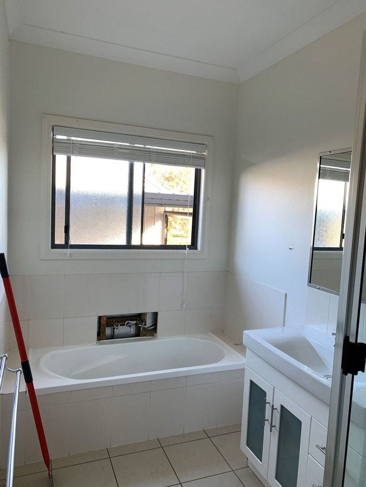 bathcrop.jpg bathcrop.jpg