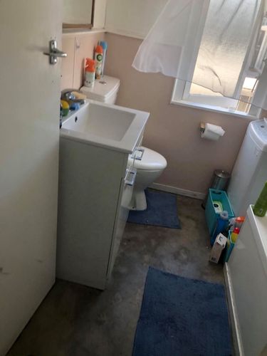 Lengthways from Door.jpg Lengthways from Door.jpg