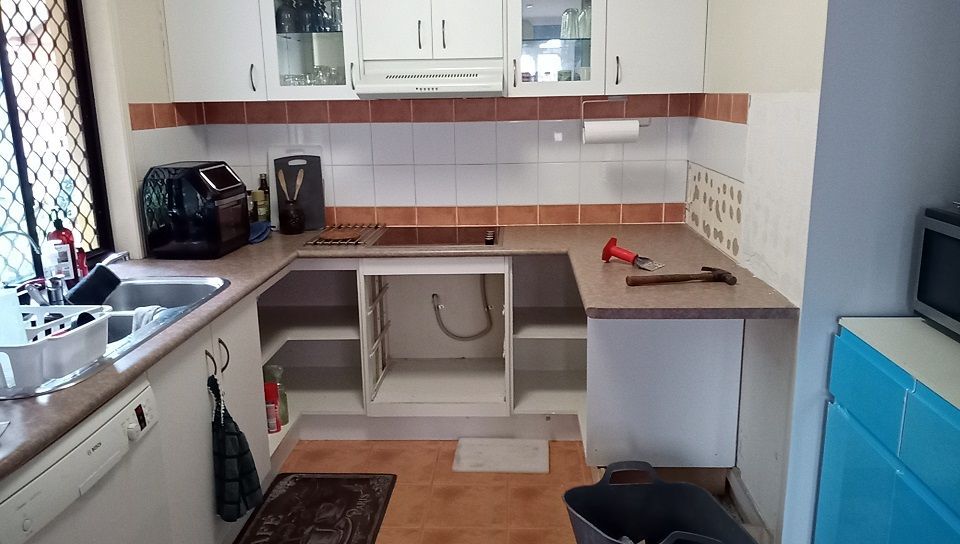 01 Kitchen B.jpg 01 Kitchen B.jpg