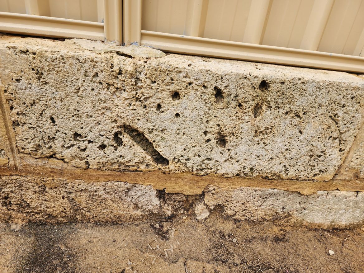 Limestone - block 2.jpg Limestone - block 2.jpg