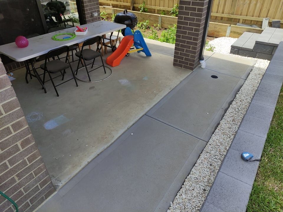 Alfresco_2.jpg Alfresco_2.jpg