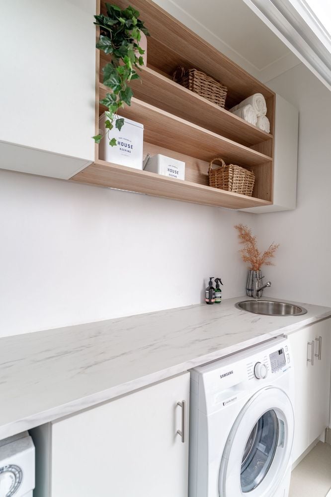 Rufaro--2l.jpg Rufaro--2l.jpg