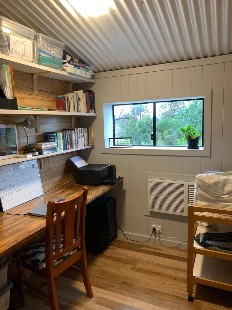 home_office.JPG home_office.JPG