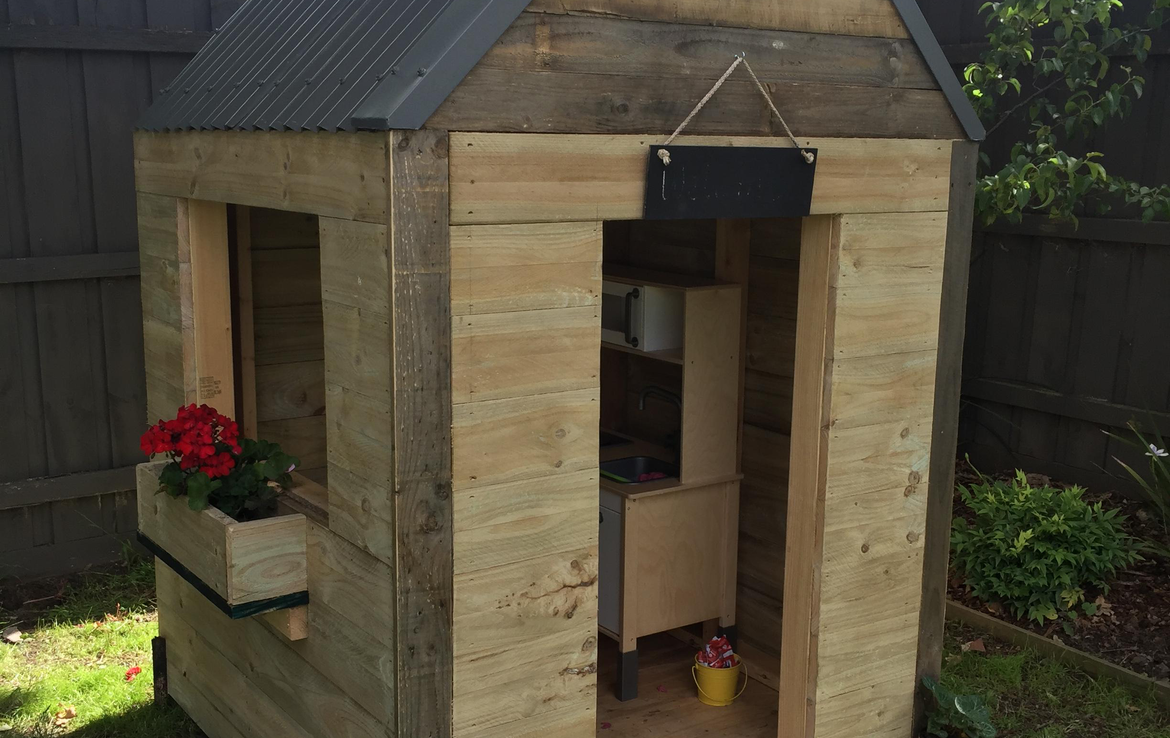 LePalletRecycledCubby.png LePalletRecycledCubby.png