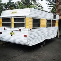 Pic 1 - Unrenovated van.jpg Pic 1 - Unrenovated van.jpg