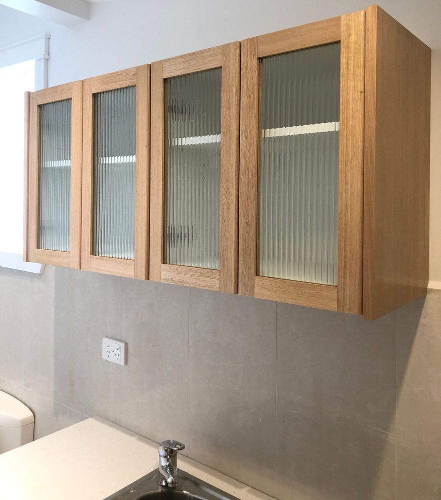 Glass fronted laundry cabinet (2).JPG Glass fronted laundry cabinet (2).JPG