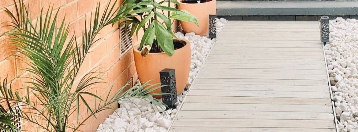 Entry path deck.jpg Entry path deck.jpg