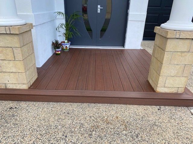 finisheddeck02.jpg finisheddeck02.jpg