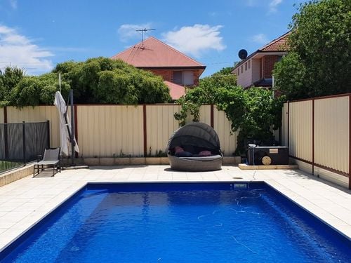 pool 1 (2).jpg pool 1 (2).jpg