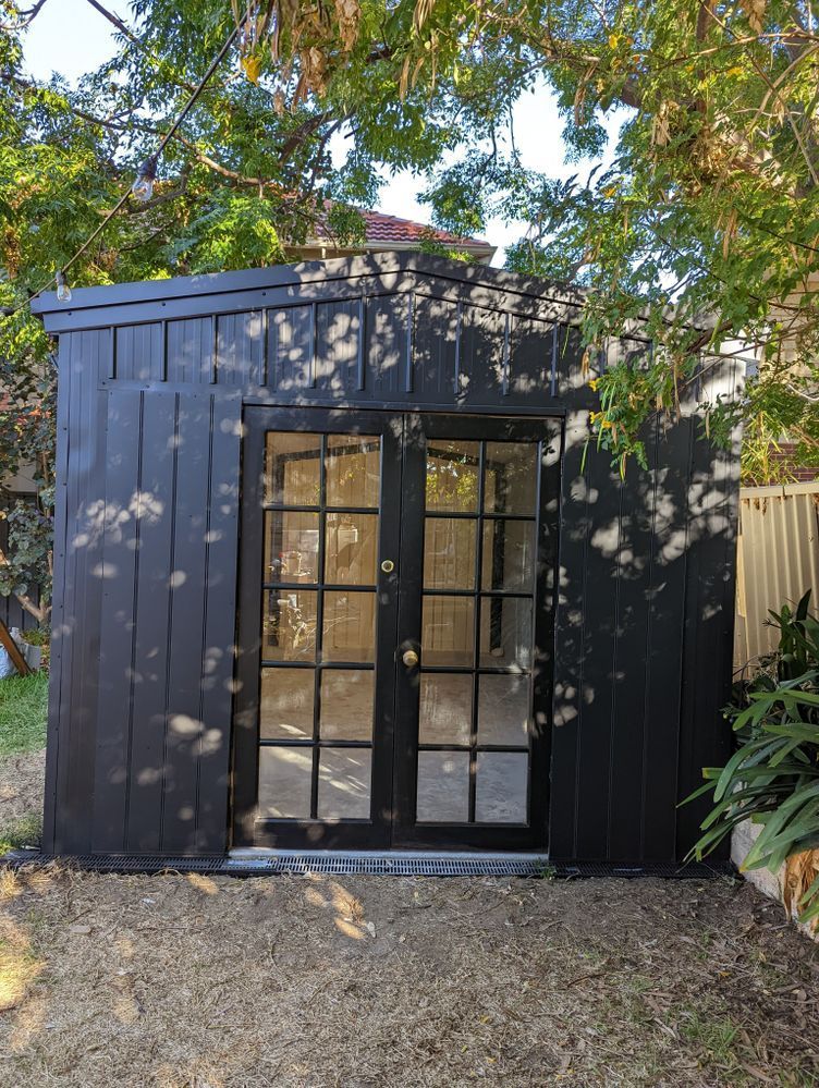 studio.jpg studio.jpg