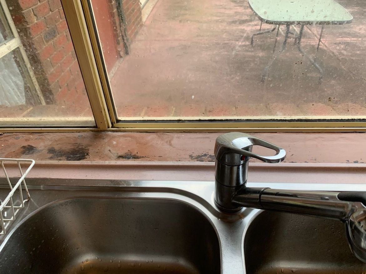 Kitchen sink 2.jpg Kitchen sink 2.jpg