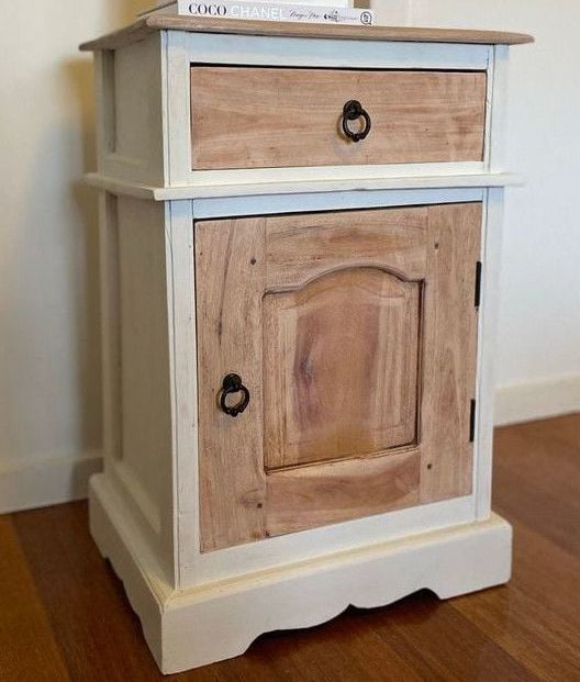 Upcycled side table.jpeg Upcycled side table.jpeg