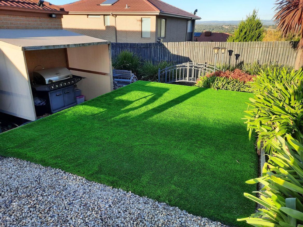 3Lawn up 3.jpg 3Lawn up 3.jpg