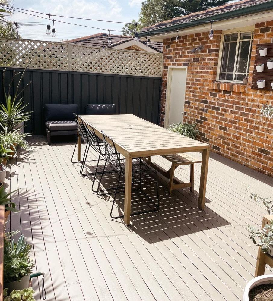 Rear_Deck_With_Sunshine.jpg Rear_Deck_With_Sunshine.jpg