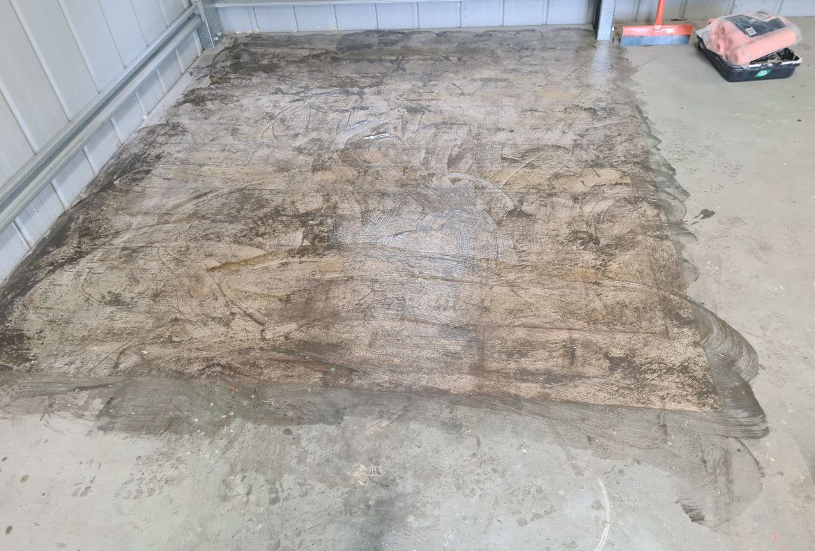 Messy_floor.jpg Messy_floor.jpg