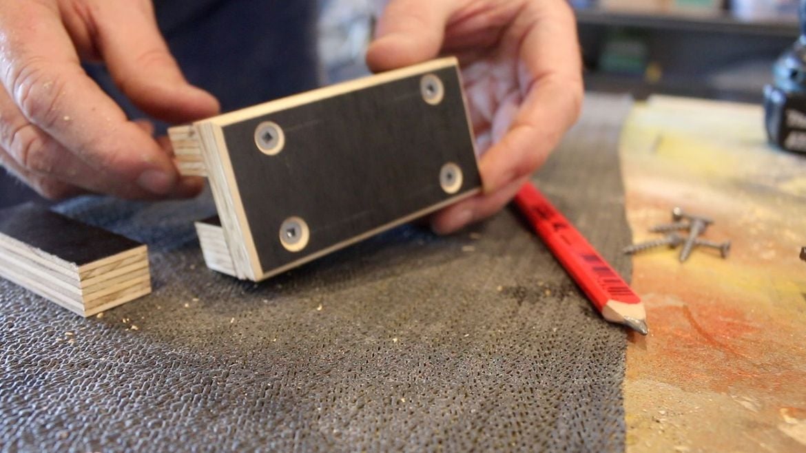 Folding Workbench 27.jpg Folding Workbench 27.jpg