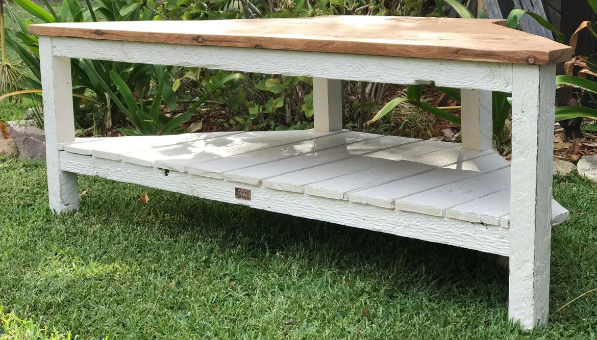 Corner TV unit by Beachbox.jpeg Corner TV unit by Beachbox.jpeg