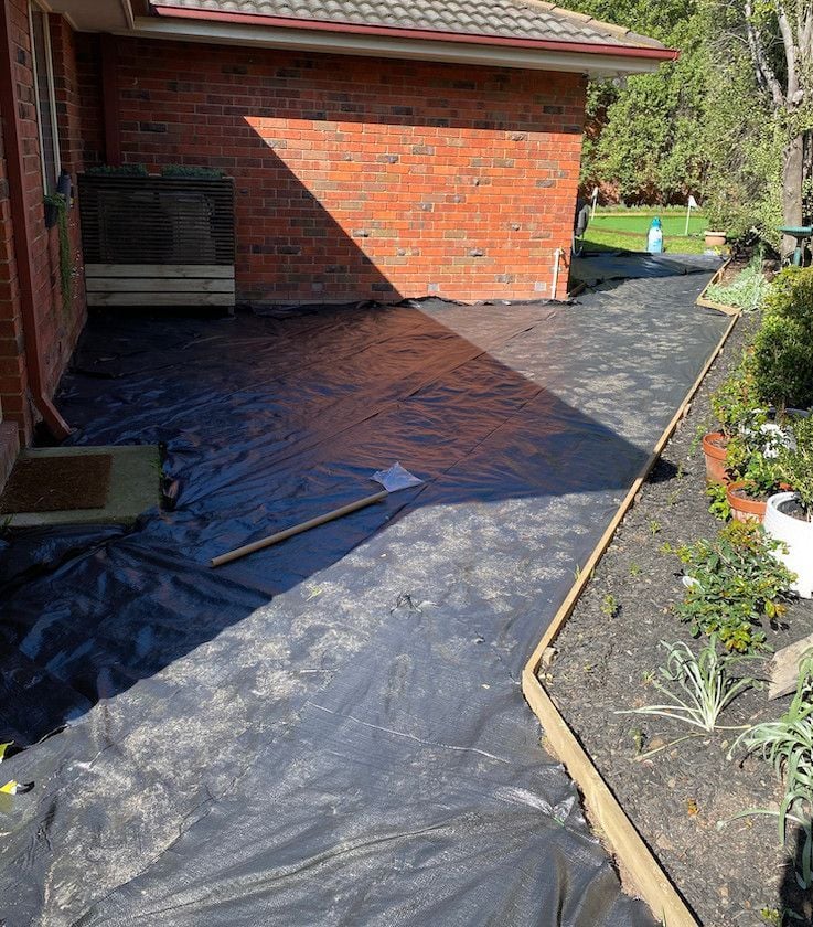 weed-mat-for-pebbles.jpg weed-mat-for-pebbles.jpg