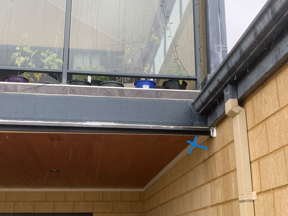 Roof_2.jpg Roof_2.jpg