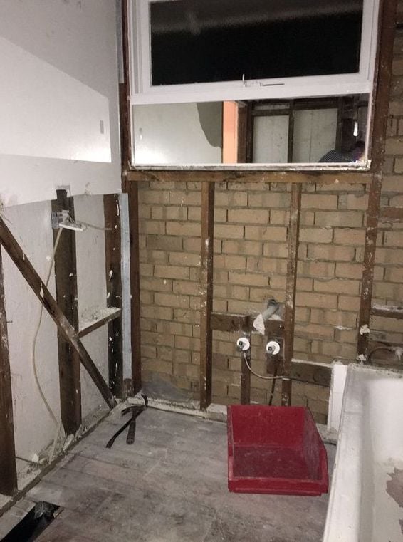 bathroom 1.jpeg bathroom 1.jpeg