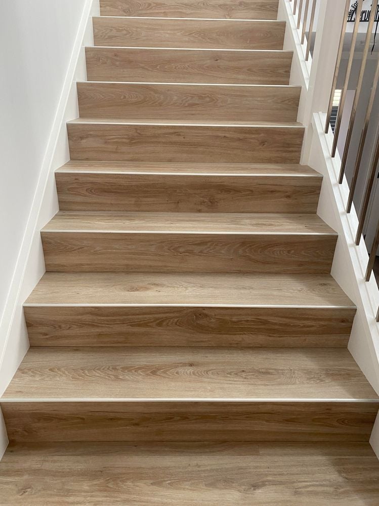 Stairs 1.jpg Stairs 1.jpg