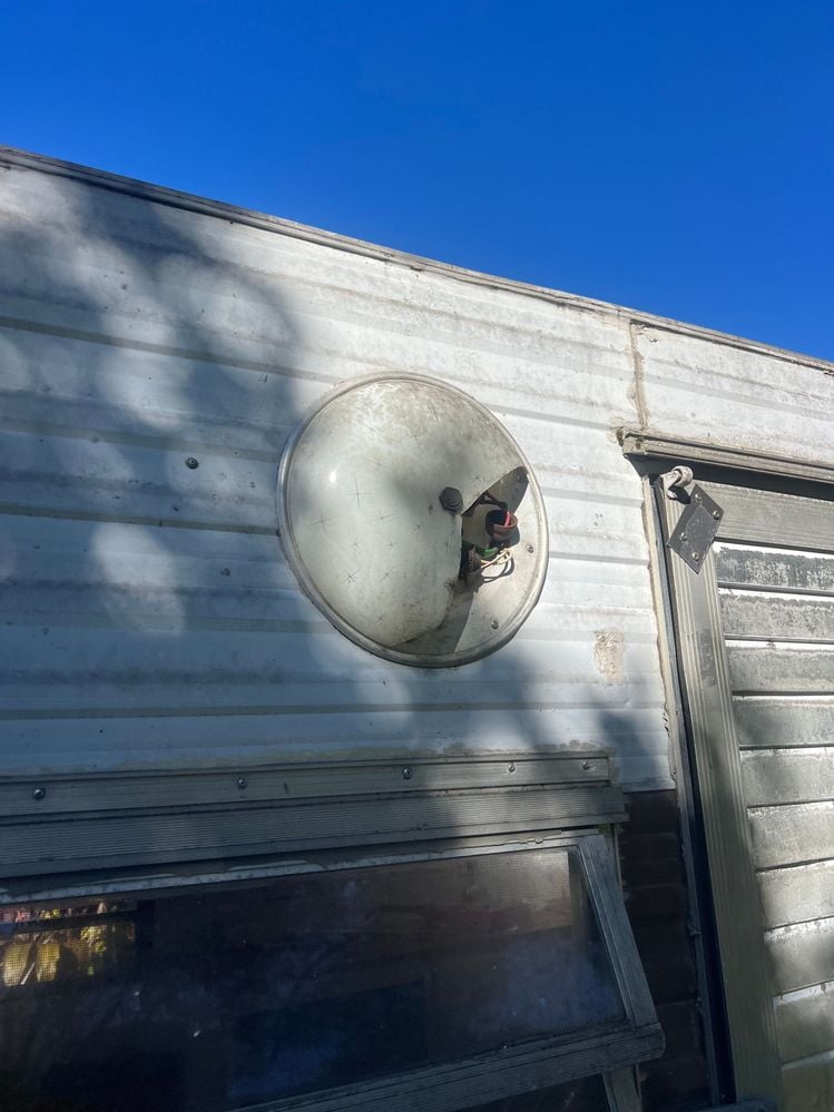 Exterior Light.jpg Exterior Light.jpg