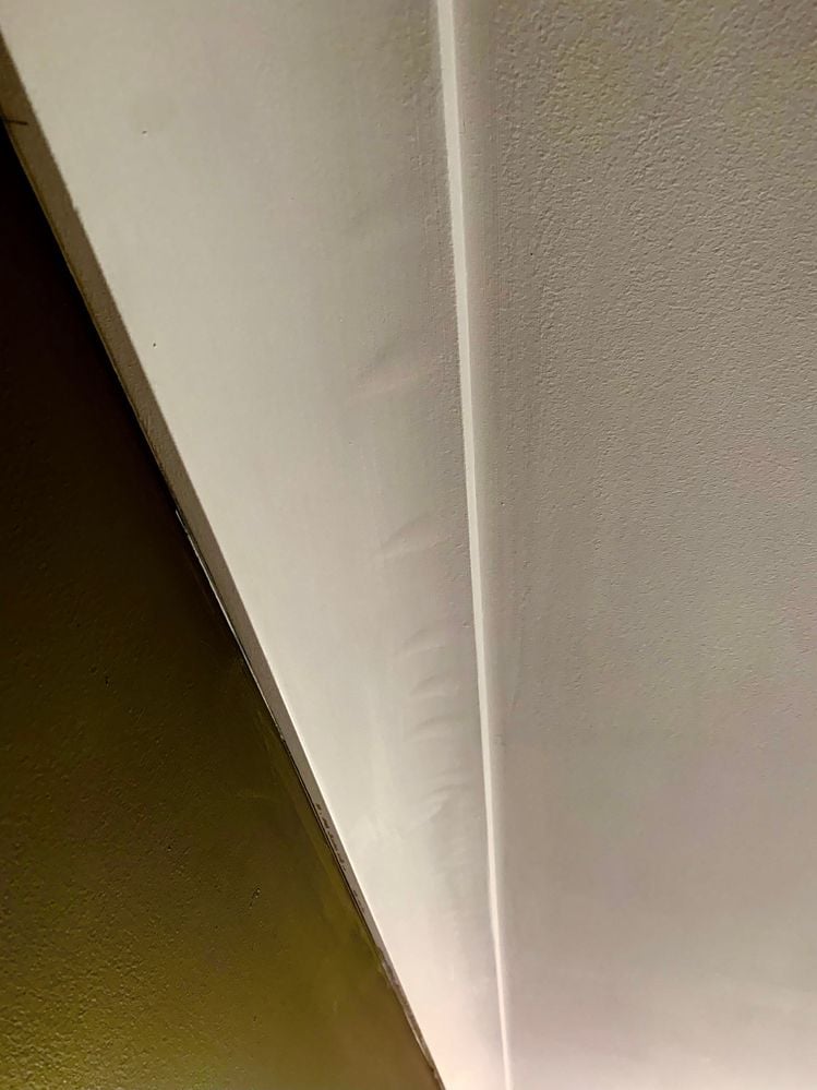 cornice.jpg cornice.jpg