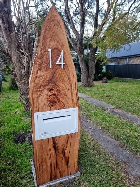 Letterbox1.jpg Letterbox1.jpg