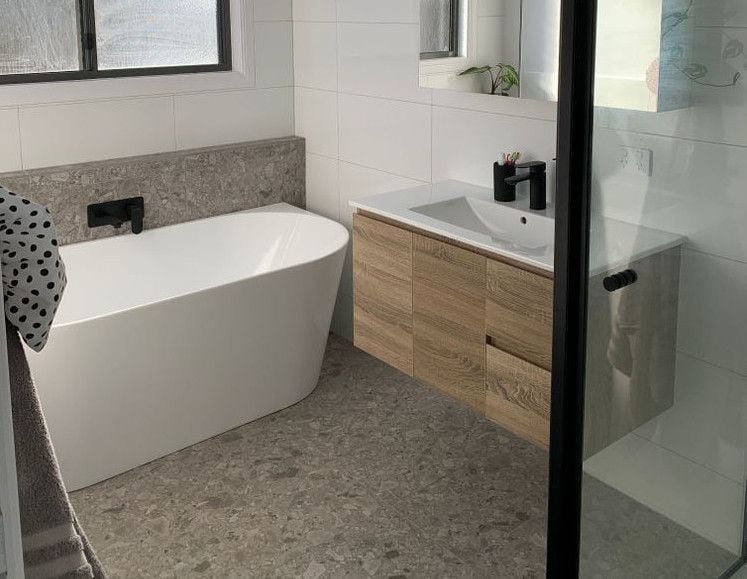 bathcrop.jpeg bathcrop.jpeg