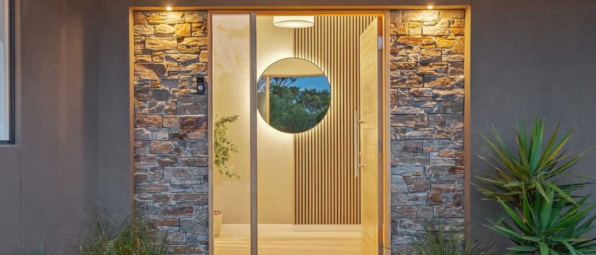 Formal entrance created using single car garage copy.png Formal entrance created using single car garage copy.png