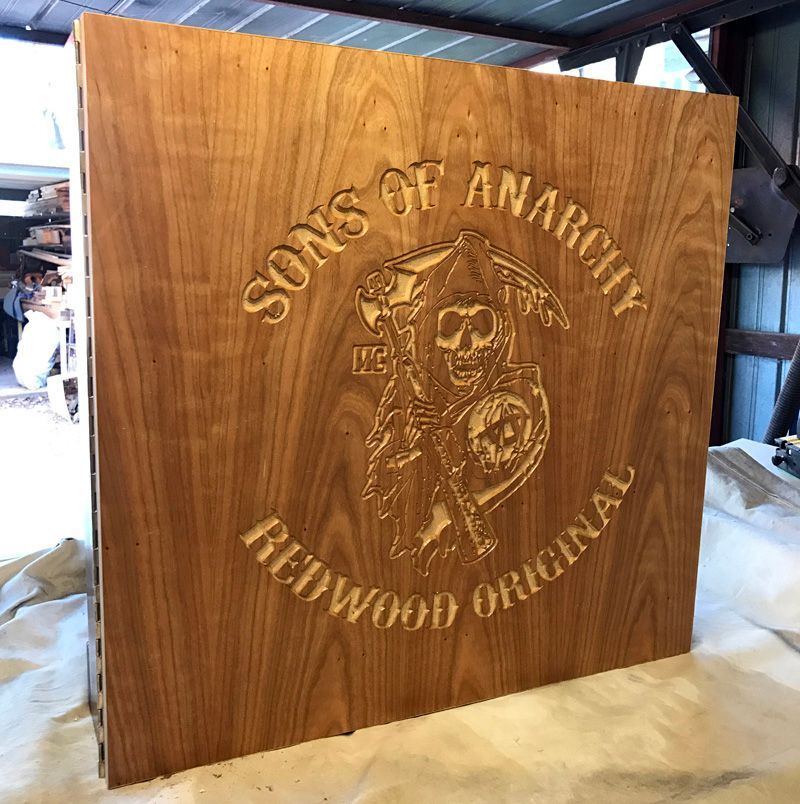 DartBoardCabinet.jpeg DartBoardCabinet.jpeg