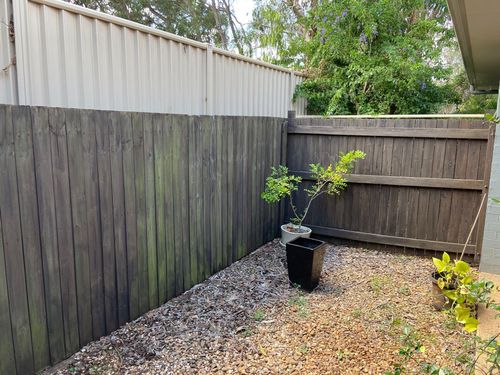 Fence 1.jpg Fence 1.jpg