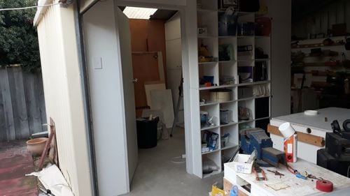 Pic 3b Cube units & return wall.jpg Pic 3b Cube units & return wall.jpg