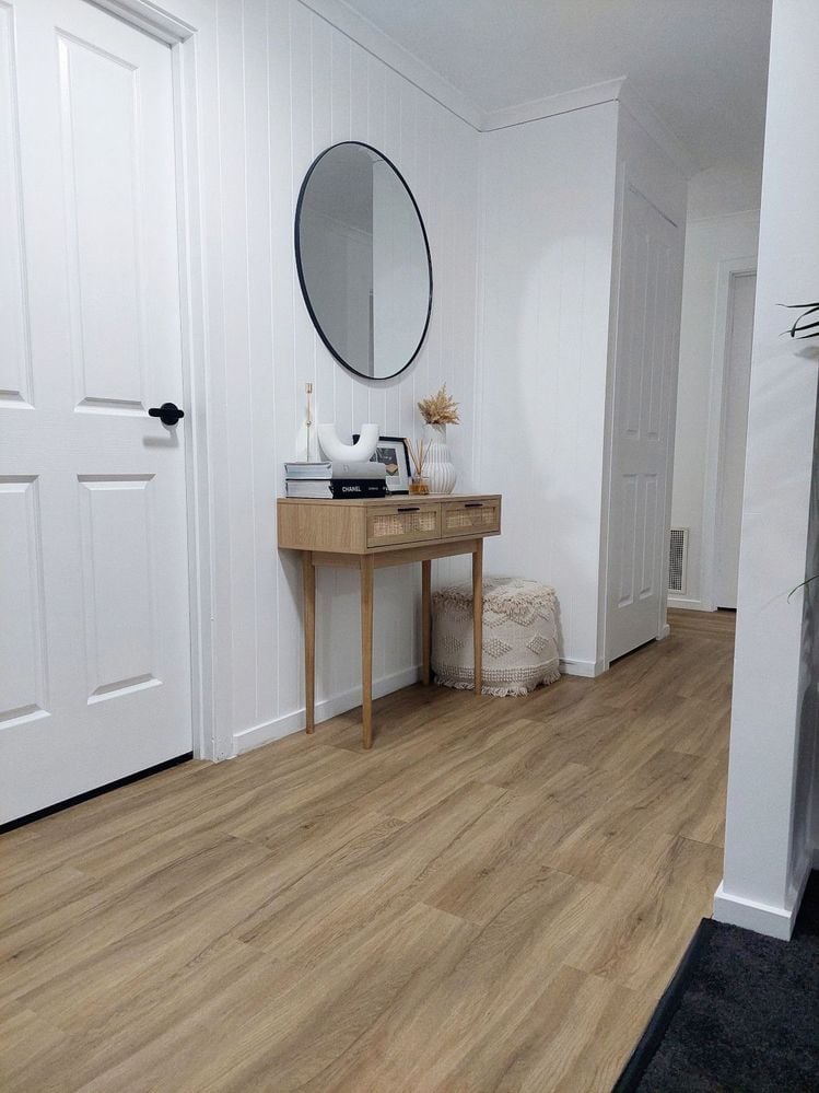 hallway-mirror.jpg hallway-mirror.jpg