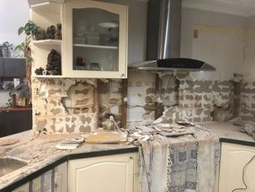 Slash back off II.jpg Slash back off II.jpg