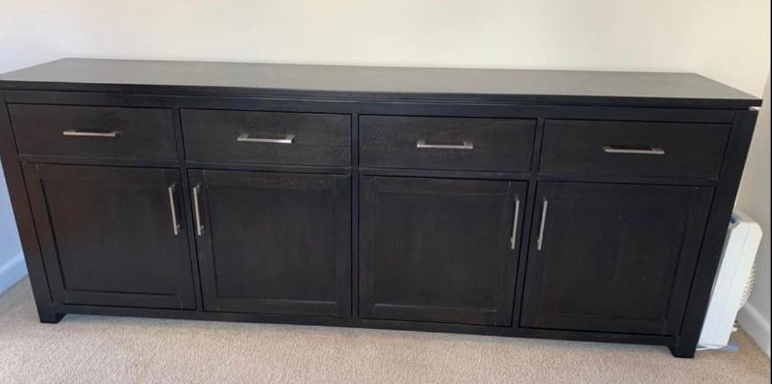 black_cupboard.jpeg black_cupboard.jpeg