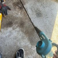 1.2 Cleaning crack.jpg 1.2 Cleaning crack.jpg