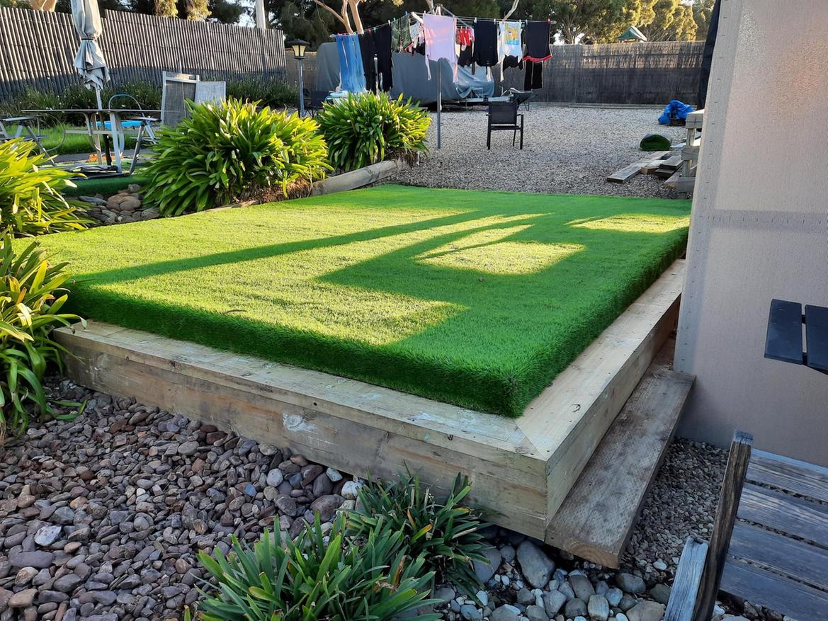 3Lawn up 5.jpg 3Lawn up 5.jpg