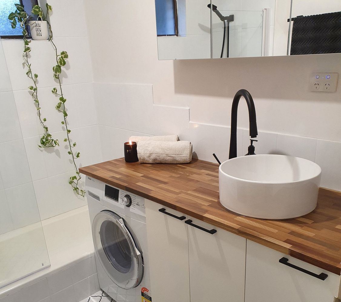 Tom_BuildsBathroom.jpg Tom_BuildsBathroom.jpg