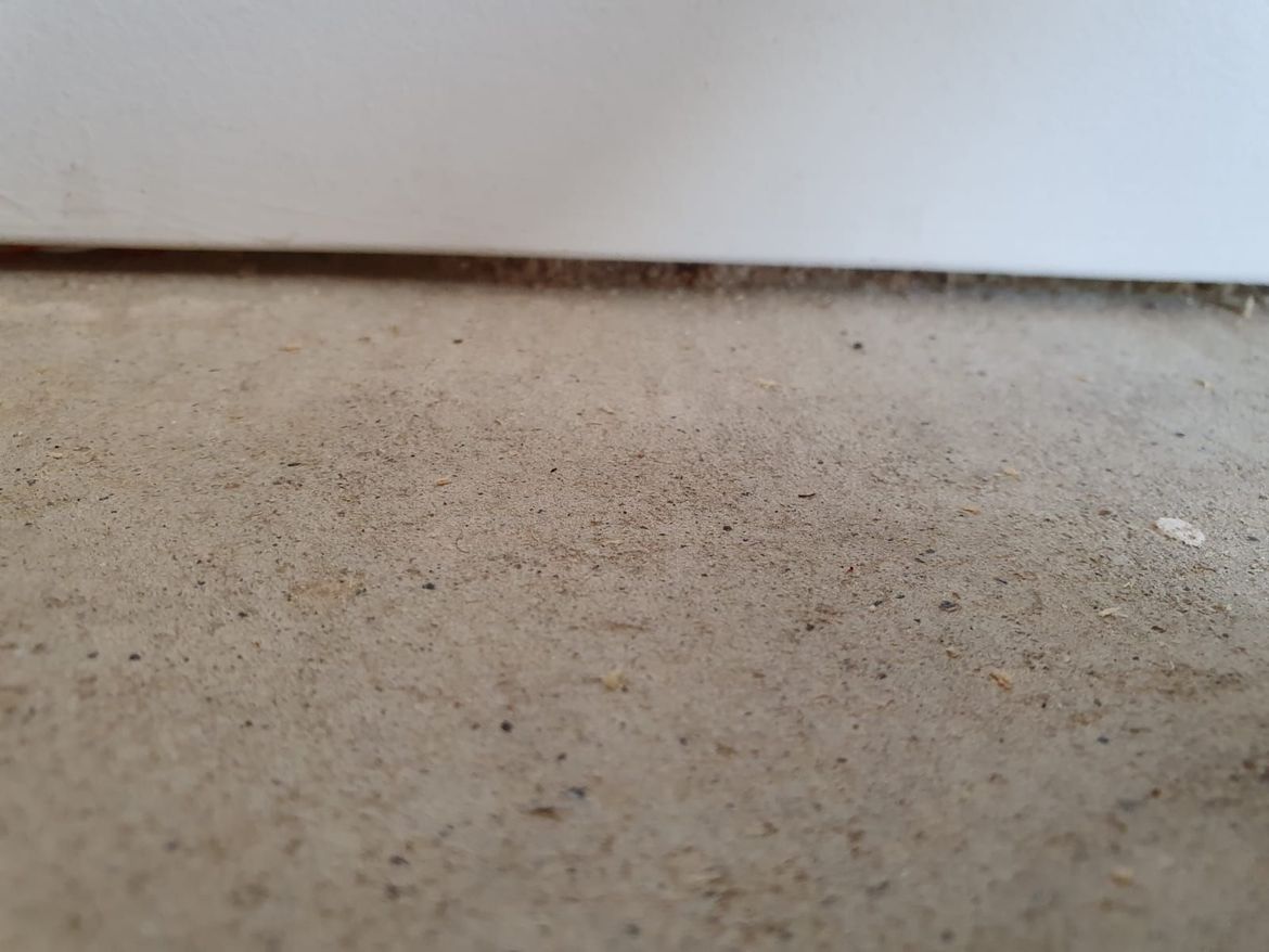 Garage.jpeg Garage.jpeg