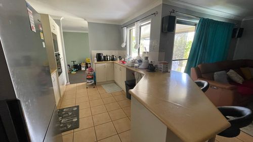 IMG_E1060.JPG IMG_E1060.JPG