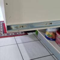 4.3 Drawer guide screwed onto drawer.png 4.3 Drawer guide screwed onto drawer.png