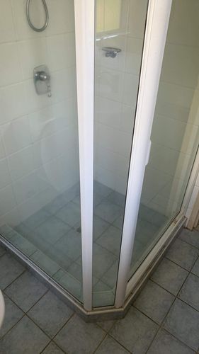 Ensuite 3.jpeg Ensuite 3.jpeg