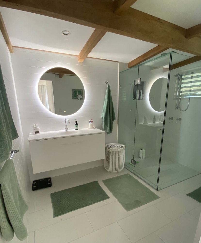 circle.jpeg circle.jpeg