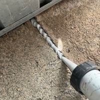 3.5 Filling the crack.jpg 3.5 Filling the crack.jpg