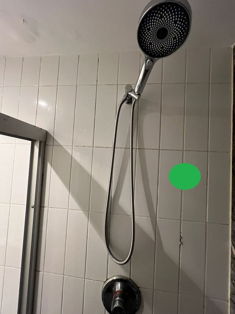 showerheadholder.jpg showerheadholder.jpg