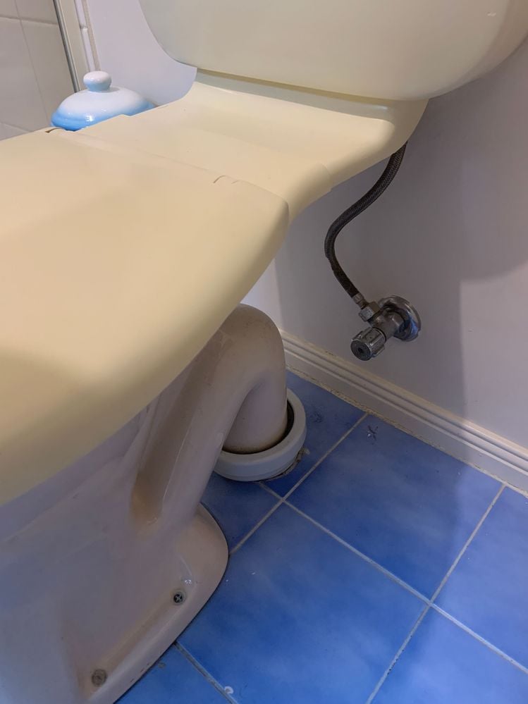 Bowl-tap and Cistern.JPG Bowl-tap and Cistern.JPG