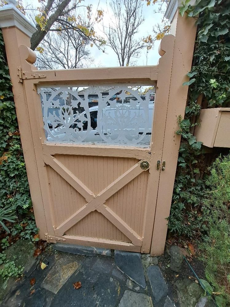 Gate photo inside.jpeg Gate photo inside.jpeg