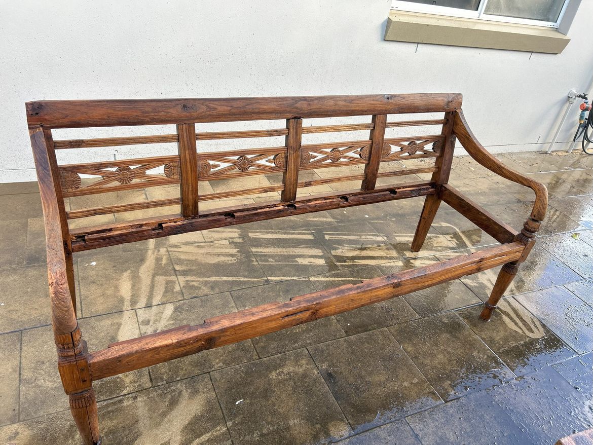 BenchD.jpg BenchD.jpg