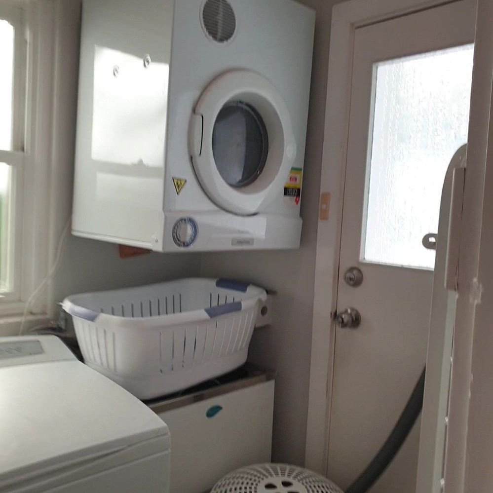 laundry2.jpg laundry2.jpg